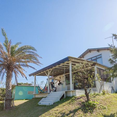 Kariyushi Condominium Resort Motobu The Beach Garden House Exterior foto